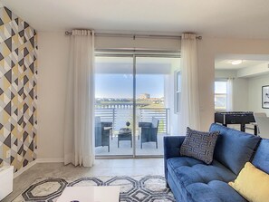 Căn hộ (2 Bedrooms) | Tiện nghi, dịch vụ nơi lưu trú