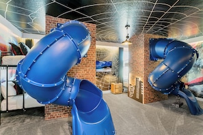 House (Multiple Bedrooms) | Front of property