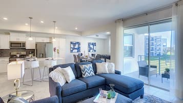 Apartment (2 Bedrooms) | Front of property