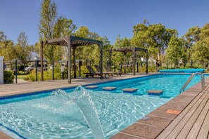 حمّام سباحة خارجي