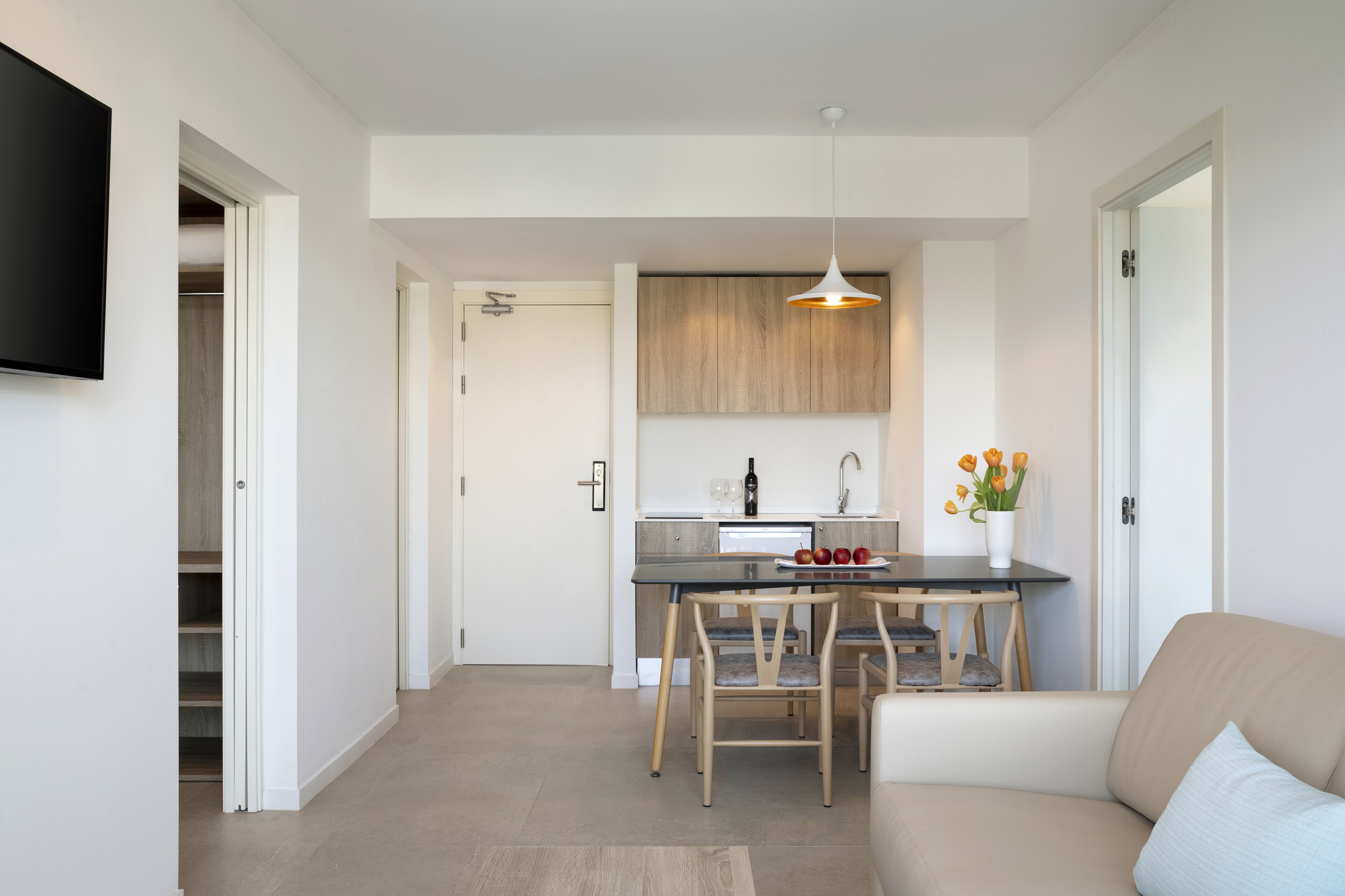Standard Apartment, Balcony, City View | Living area