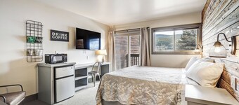 Convenient Location | Elk Horn Lodge 302