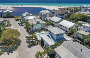 Exterior - Short Walk to the Beach! Grayton Beach! 4 Bikes! (Santa Rosa Beach)