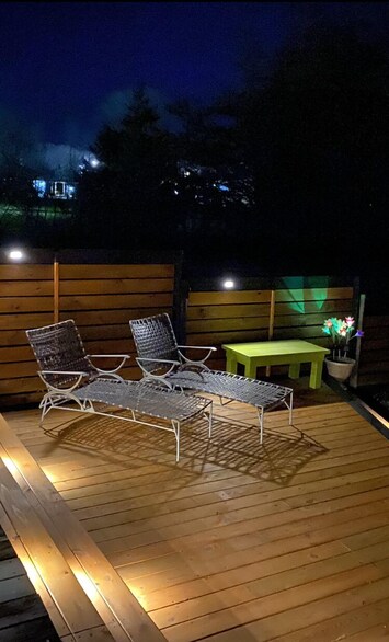 Lower back deck