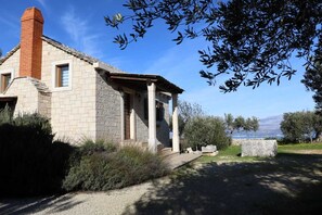 Exterior - Holiday house in olive grove (Supetar)