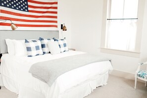 Tabla de planchar con plancha, wifi y ropa de cama 