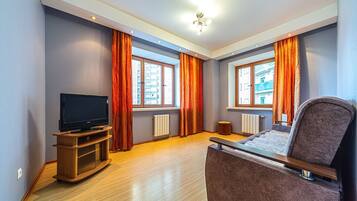 Basic-Apartment | 1 Schlafzimmer, Schreibtisch, laptopgeeigneter Arbeitsplatz