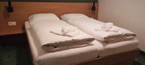 2 Schlafzimmer, Bügeleisen/Bügelbrett, Reisekinderbett, kostenloses WLAN