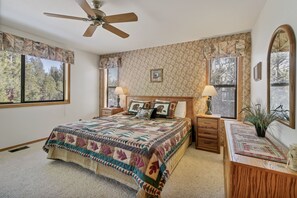 4 chambres, fer et planche à repasser, Wi-Fi, literie fournie