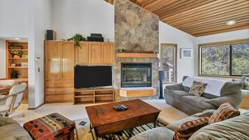 TV, fireplace, ping pong