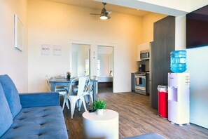 تلفزيون ذكي، كُتُب