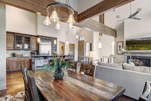 TV, fireplace, offices