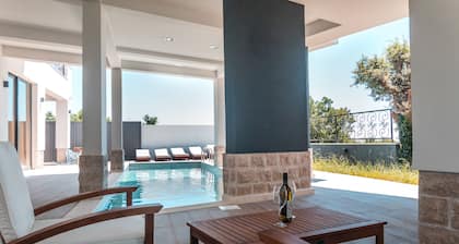 Villa Una With Private Pool and Sea View