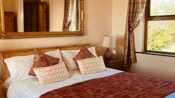 3 bedrooms, iron/ironing board, travel cot, free WiFi