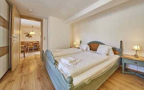 Apartment (Top 2) | 2 habitaciones, decoración personalizada y muebles diferentes 