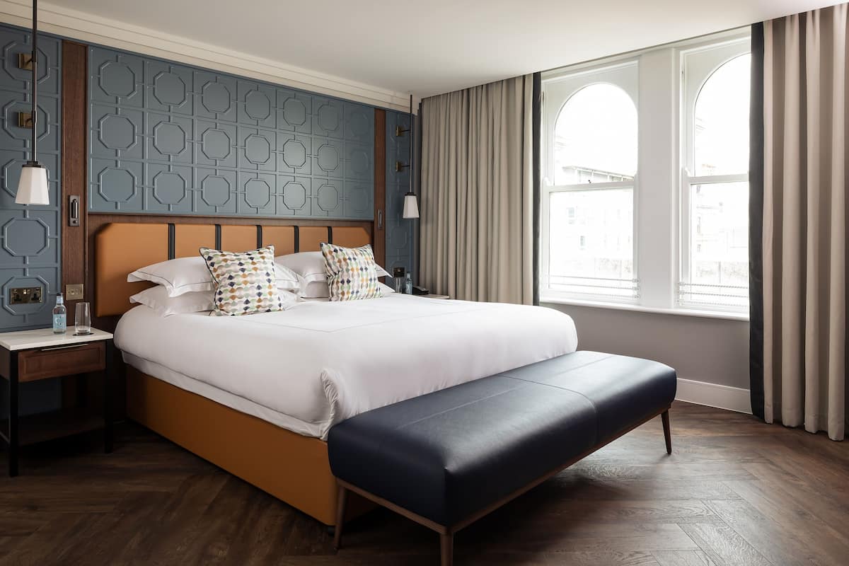 Superior Suite | 1 bedroom, in-room safe, laptop workspace, free WiFi