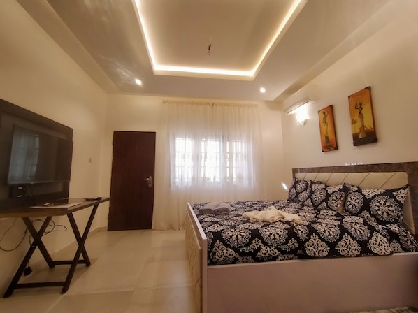 Quarto real | Roupas de cama premium, Wi-Fi de cortesia, roupa de cama