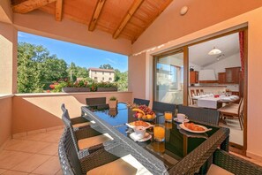 Villa | Balcony - Charming 6-bed Villa in Vižinada (Vizinada)