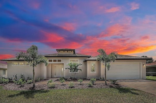 House (Pelican Shores) | Exterior