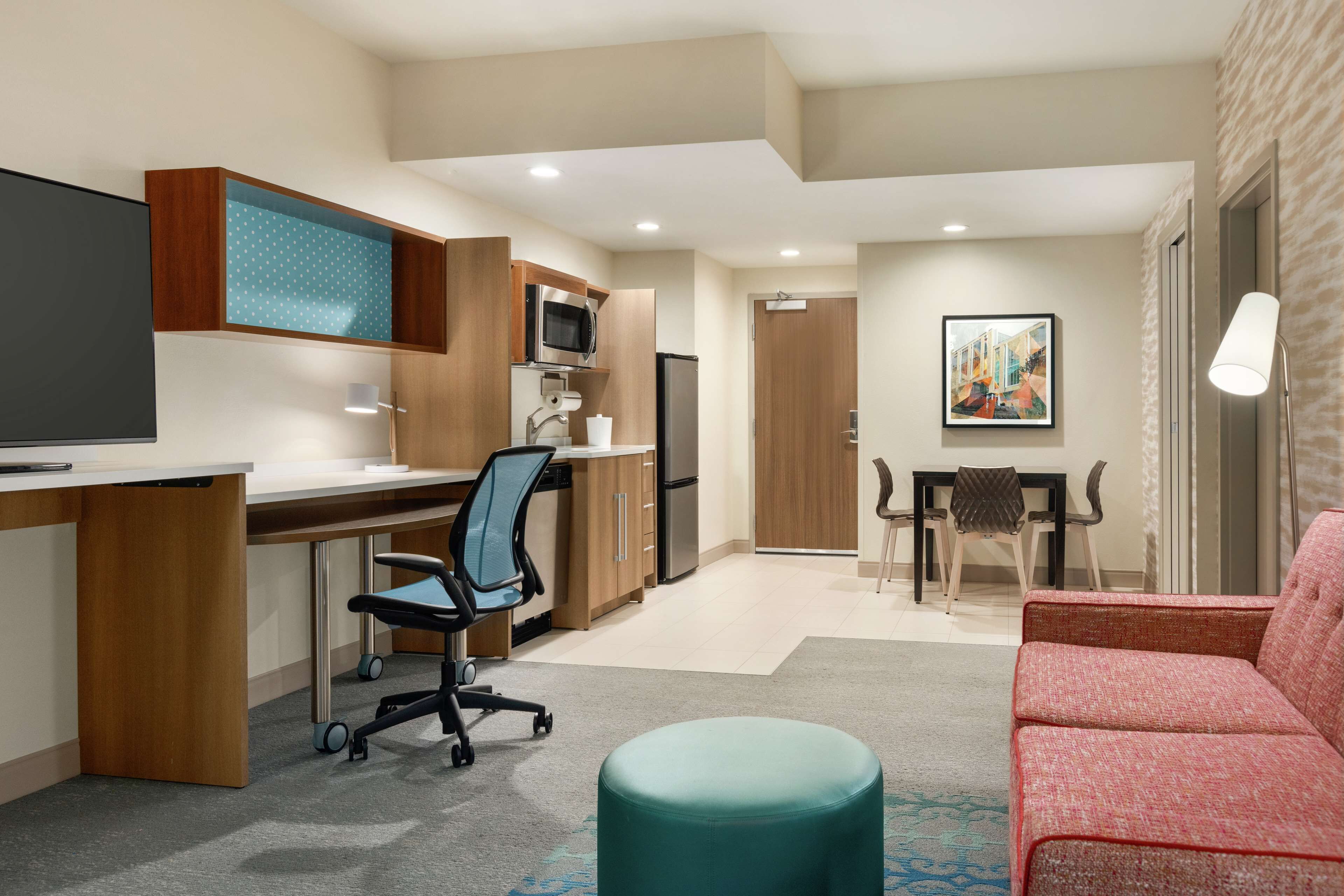 in-room safe, individually decorated, individually furnished, desk