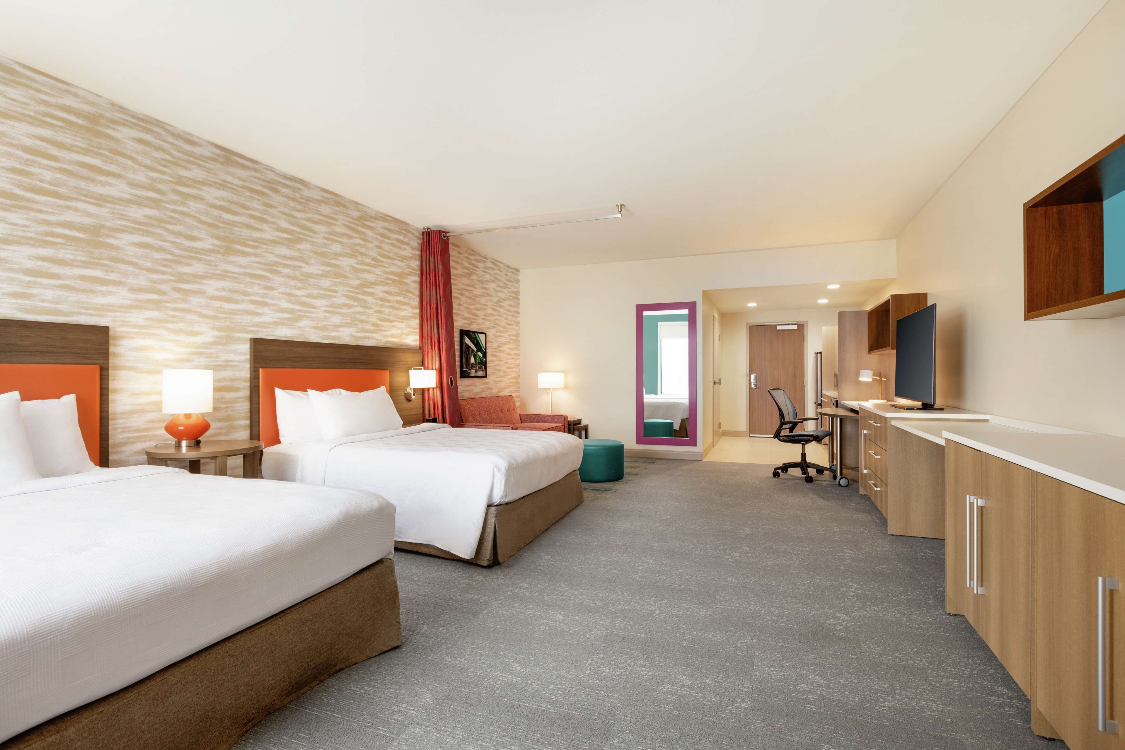 in-room safe, individually decorated, individually furnished, desk