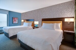 Desk, bed sheets - Home2 Suites by Hilton East Hanover (East Hanover)