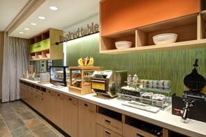 Free daily buffet breakfast