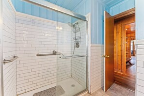 Combined shower/tub - Covington Cottage, Oceanfront Cherry Grove Home (North Myrtle Beach)