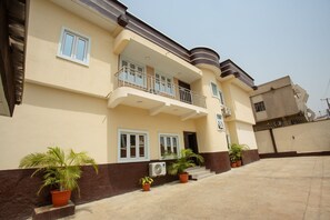 Exterior - Prestige Resident Apartments and Homes (Abuja)