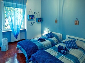 2 Schlafzimmer, Schreibtisch, Bügeleisen/Bügelbrett, WLAN