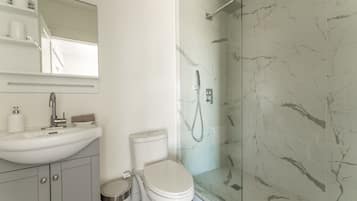 Shower, towels