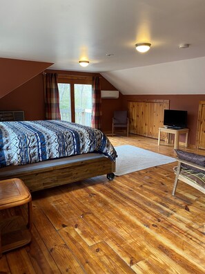 2 bedrooms, bed sheets