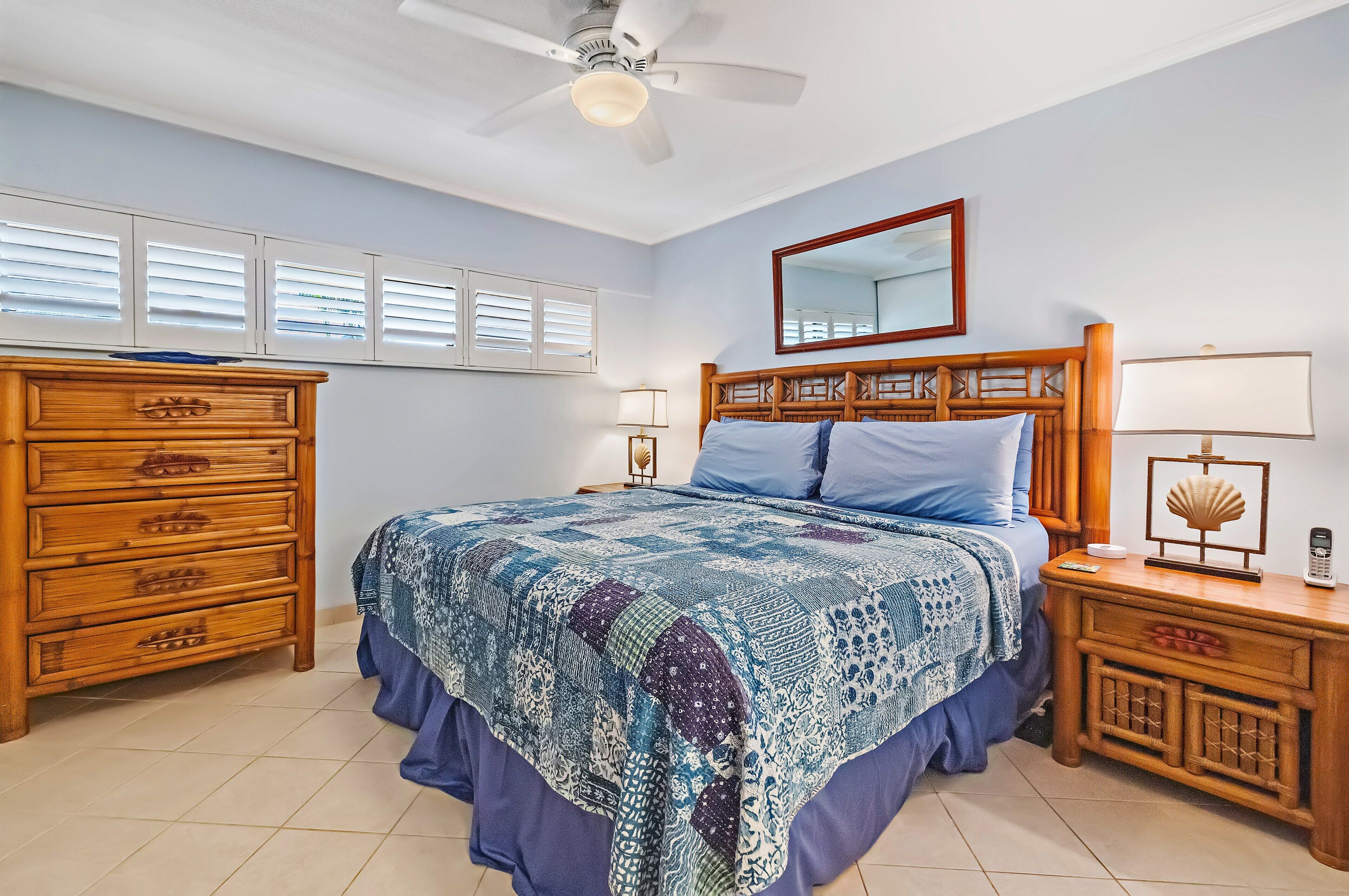 1 slaapkamer, een kluis op de kamer, een strijkplank/strijkijzer