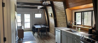 Completely Updated Primary Hayden Lake Cabin