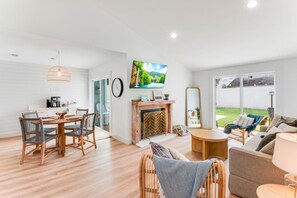 Una Smart TV, libros