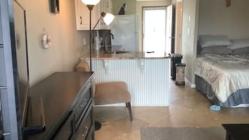 1 chambre, fer et planche à repasser, Wi-Fi gratuit, draps fournis