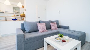 Leilighet (Two Bedroom Apartment with Terrace) | Oppholdsrom