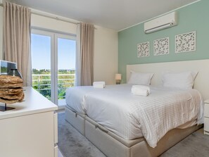 1 habitación, tabla de planchar con plancha, internet y ropa de cama 