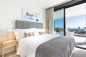 1 chambre, coffres-forts dans les chambres, fer et planche à repasser