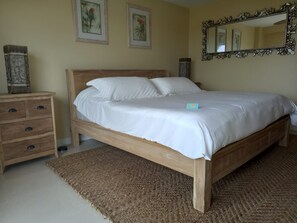 2 habitaciones, tabla de planchar con plancha y cuna de viaje 