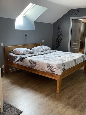 2 Schlafzimmer, Bügeleisen/Bügelbrett, kostenloses WLAN