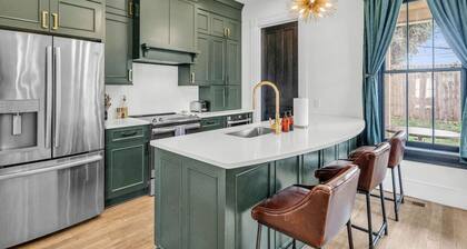 519 Townhome · ✧ Downtown Knoxville Townhome ✧ 45min to Smokies