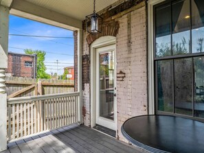Terrace/patio - 519 Townhome · ✧ Downtown Knoxville Townhome ✧ 45min to Smokies (Knoxville)