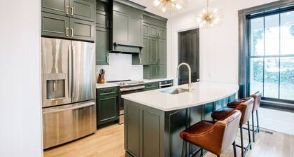 519 Townhome · ✧ Downtown Knoxville Townhome ✧ 45min to Smokies