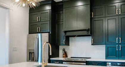 519 Townhome · ✧ Downtown Knoxville Townhome ✧ 45min to Smokies