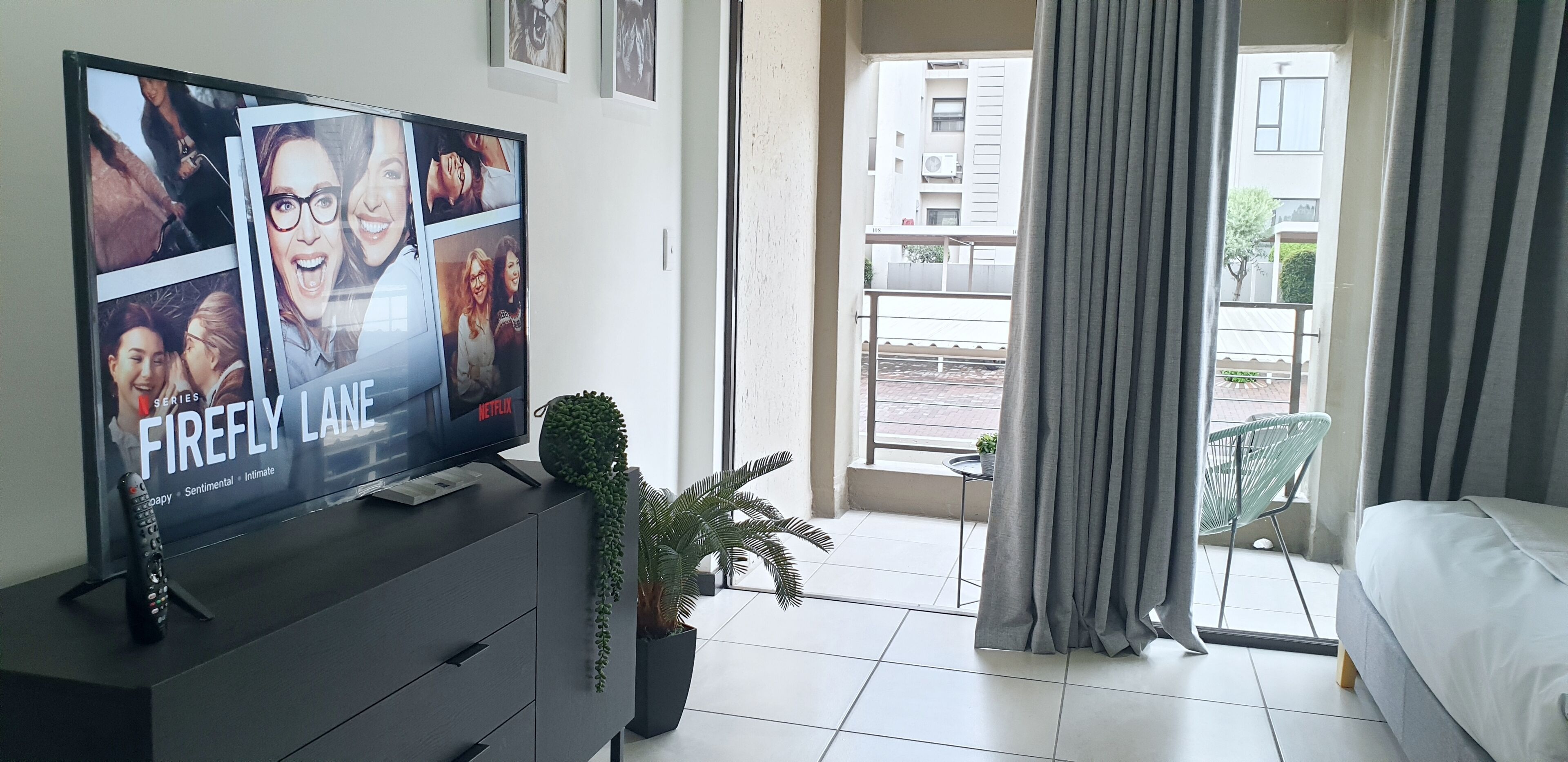 1 soverom, skrivebord, strykejern/-brett og wi-fi (inkludert)