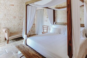 4 bedrooms, in-room safe, iron/ironing board, travel cot