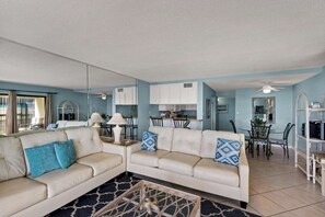 コンドミニアム (Mariner East 110 (1/2)) | リビングルーム