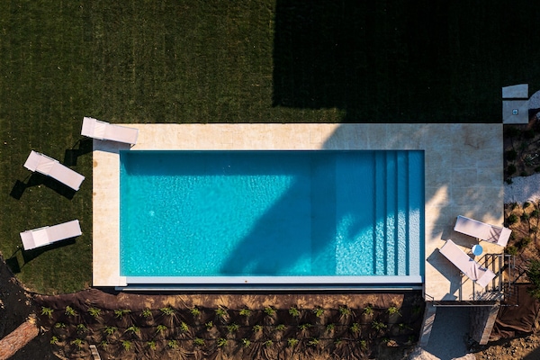プール