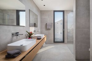 Hair dryer, towels